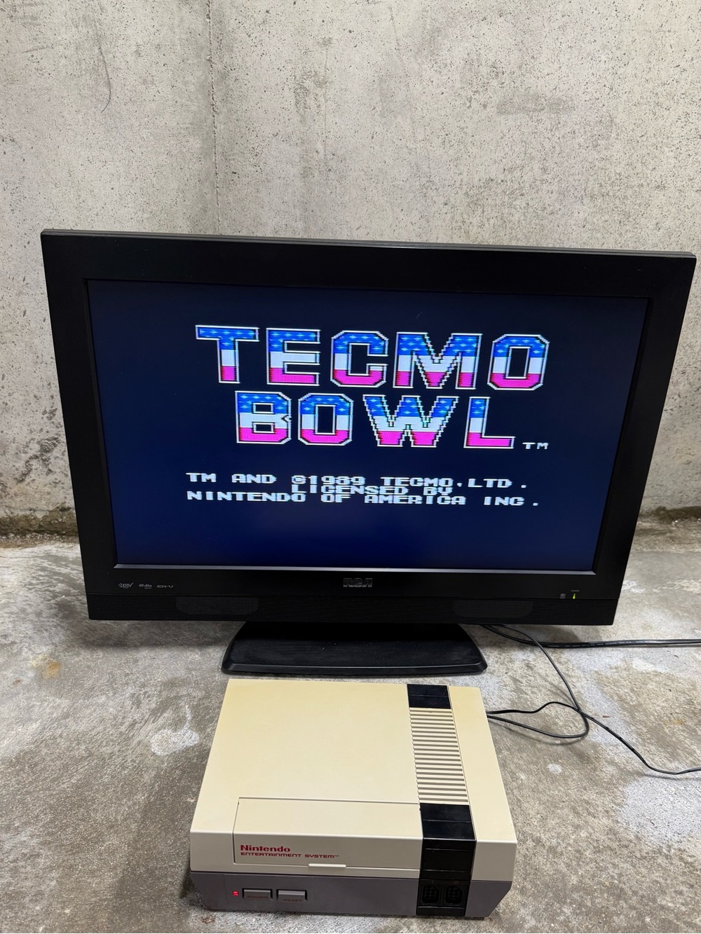 Nintendo NES Sports Game Lot Tecmo Bowl Double Dribble - Picture 5 of 7